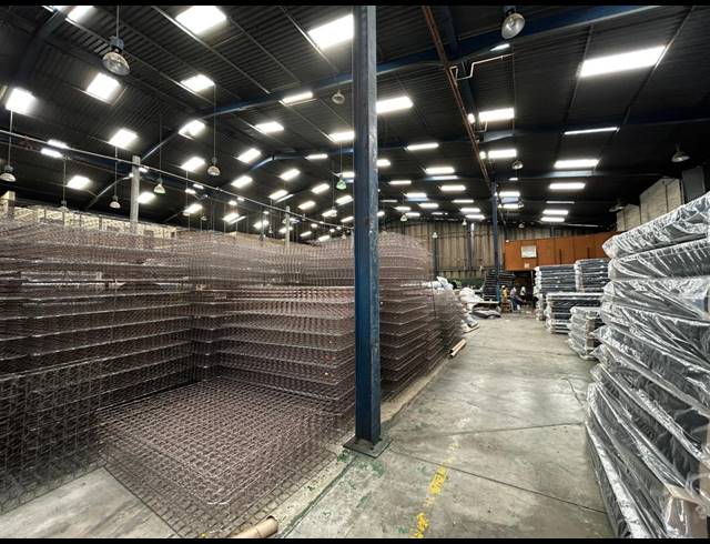 2,900M² WAREHOUSE TO LET IN KEW
